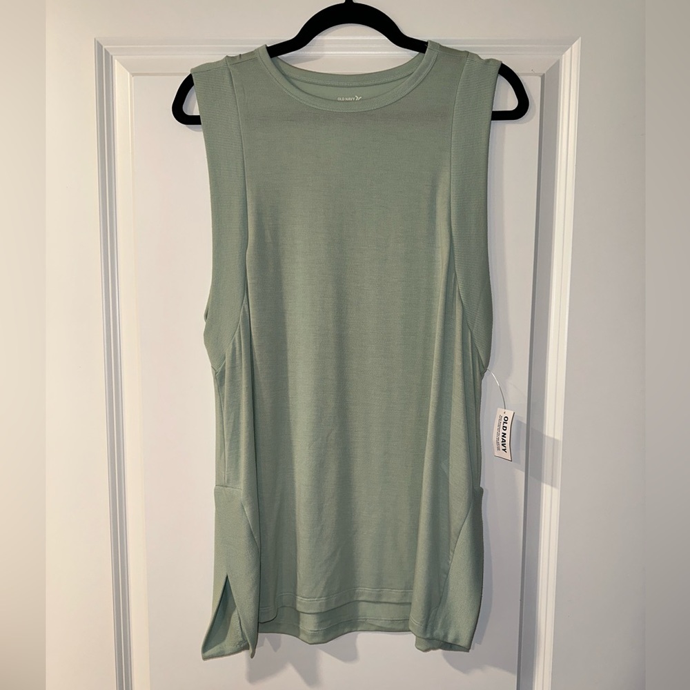 Old Navy Workout Tank NWT